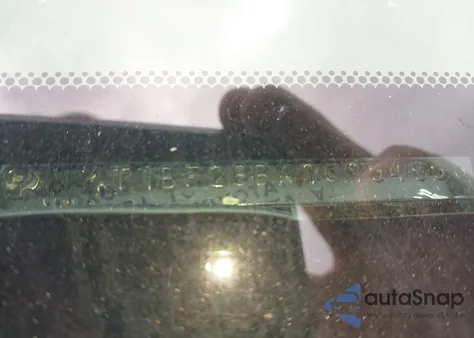 2001 Toyota Avalon Xl/Xls z USA, uszkodzony, nr VIN 4T1BF28BX1U54956